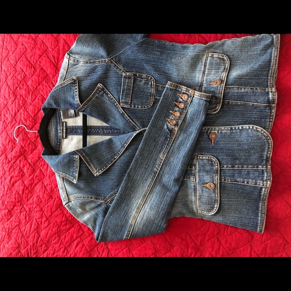 DKNY Jean Jacket - Medium - Picture 2 of 7